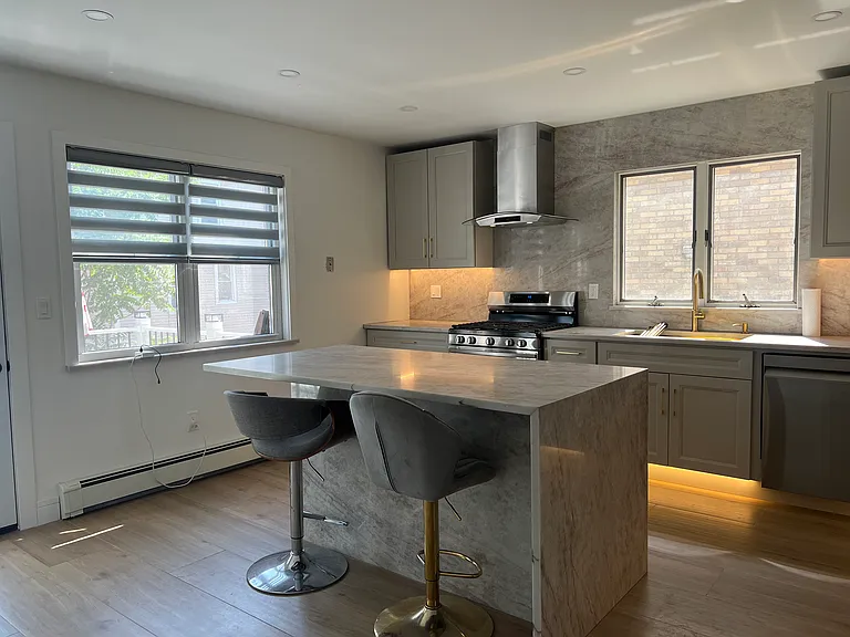 289 Knox Ave #1 — Photo 10