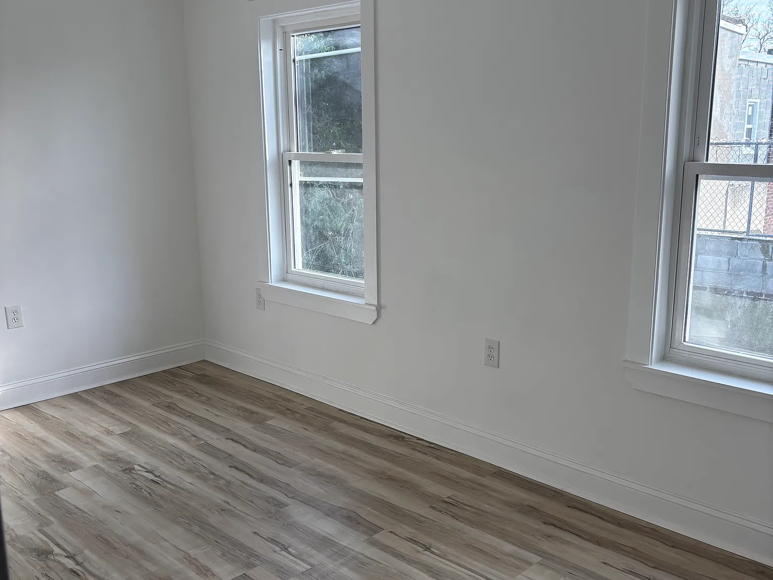 2 bed, 1100 sqft, $1,550 — Photo 2