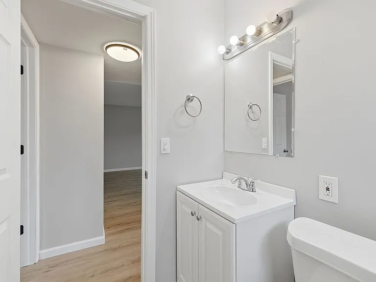 113 Lasalle St #3 — Photo 23