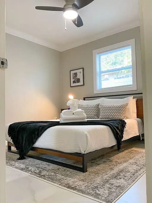 3 bed, $4,500 — Photo 2