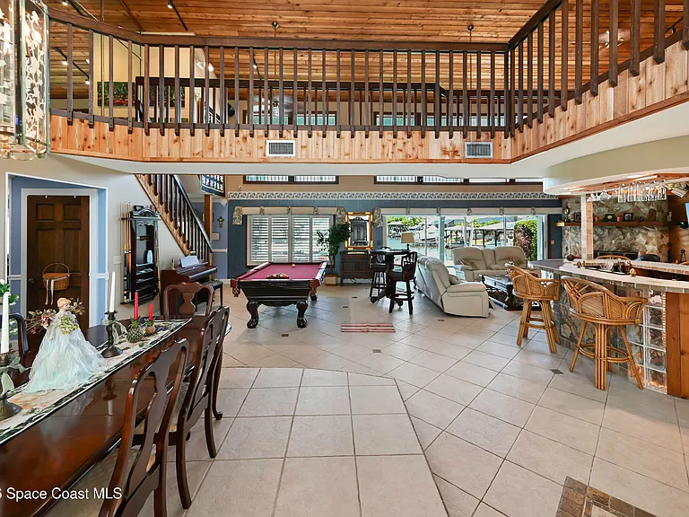 2230 Sykes Creek Dr — Photo 30