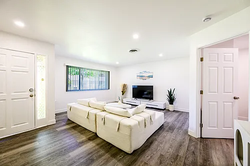 9042 El Oro Plaza Dr Photo 1