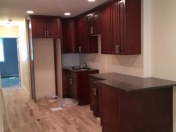 4th image of 3233 Olinville Ave
