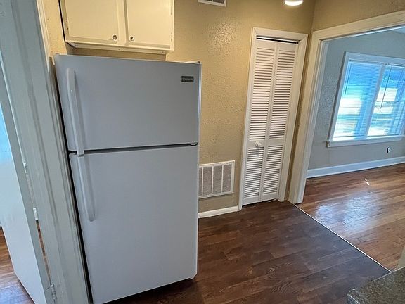 3rd image of 3606 Baltimore Ave APT 7
