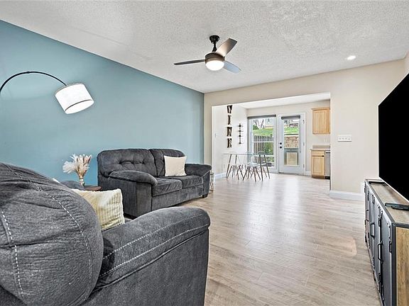 3rd image of 13014 Washington Ct
