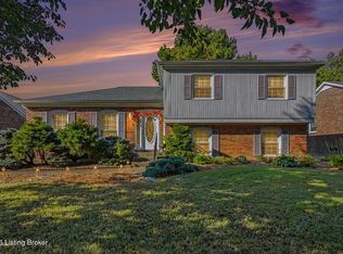 1202 Holsworth Ln, Louisville, KY 40222