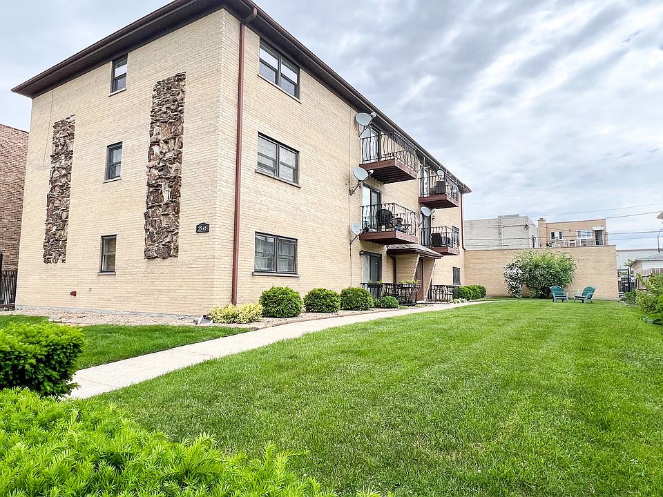 1st image of 2545 N 72nd Ct APT 6