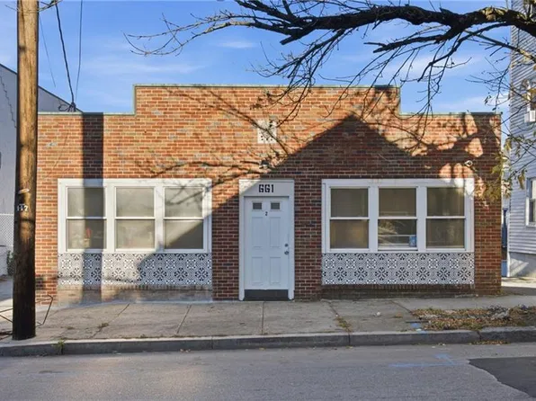 661 Douglas Ave, Providence, RI 02908