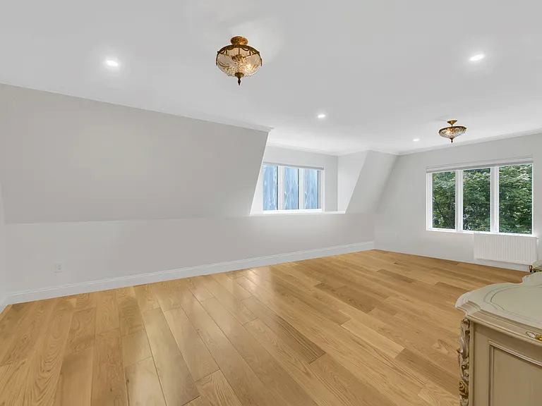 185 82nd St #TOWNHOUSE — Photo 7