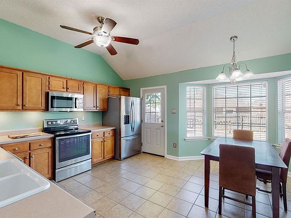 3rd image of 240 Mossy Springs Dr