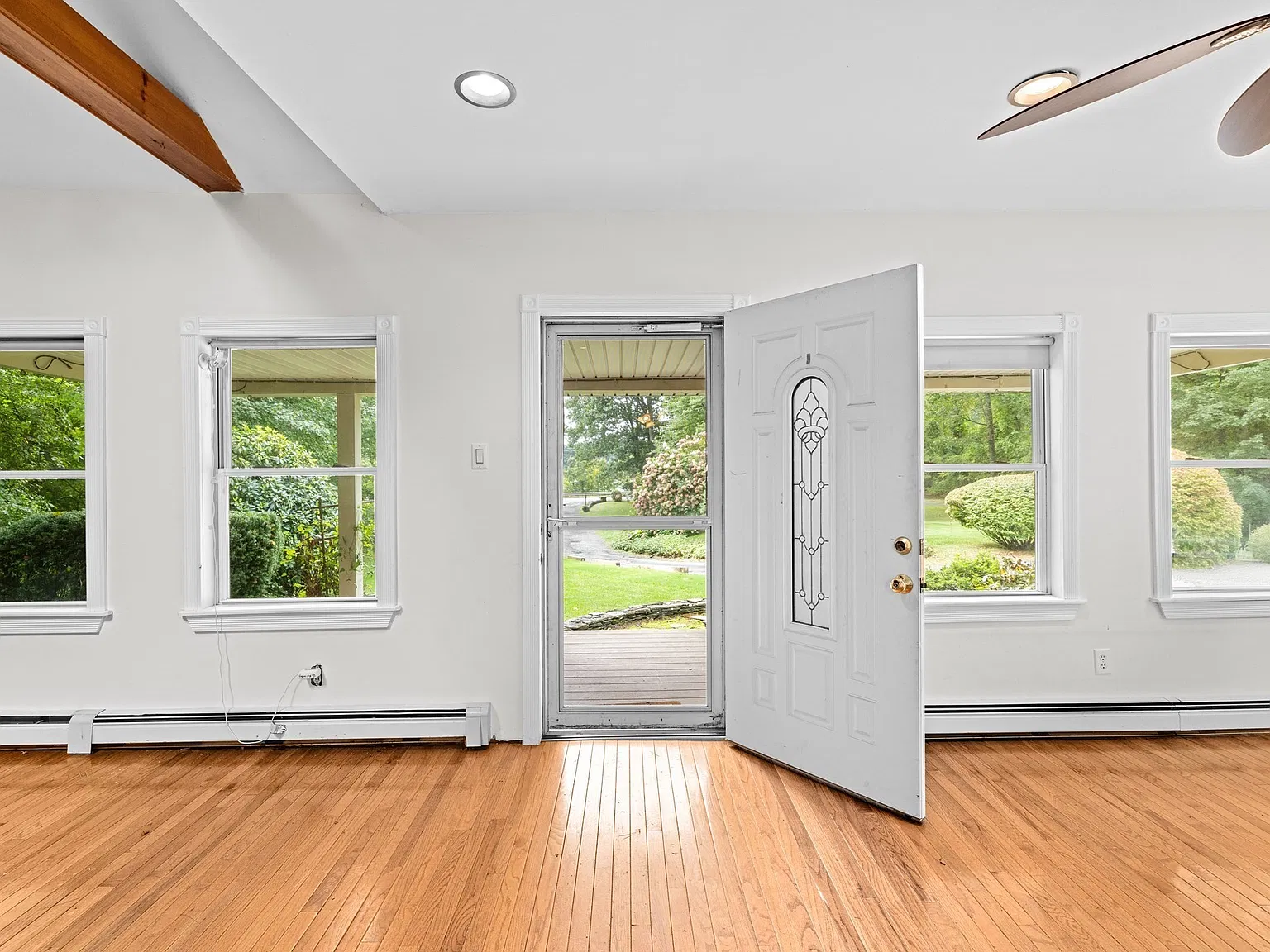 2 bed, 1.5 bath, 1117 sqft, $2,600 — Photo 3
