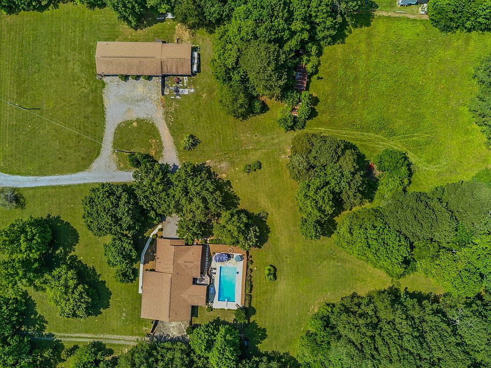 1st image of 509 Chestuee Rd NE