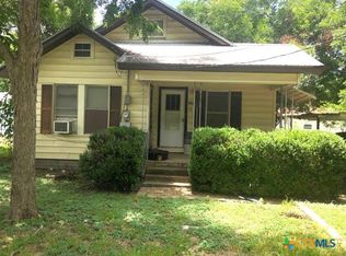 505 N 2nd St, Thorndale, TX 76577