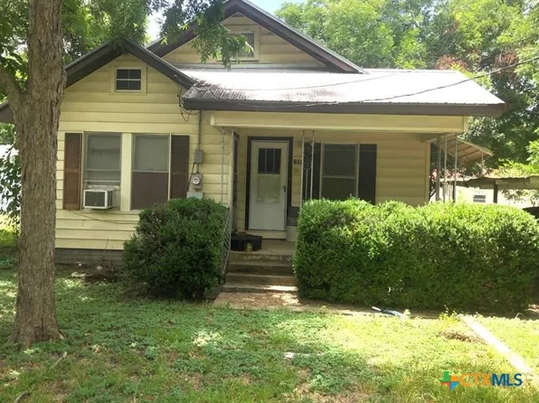 505 N 2nd St, Thorndale, TX 76577