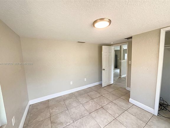4th image of 244 S Rhodes St