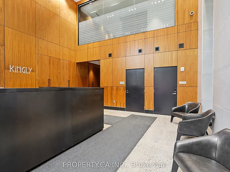 501 Adelaide St W #303 — Photo 32
