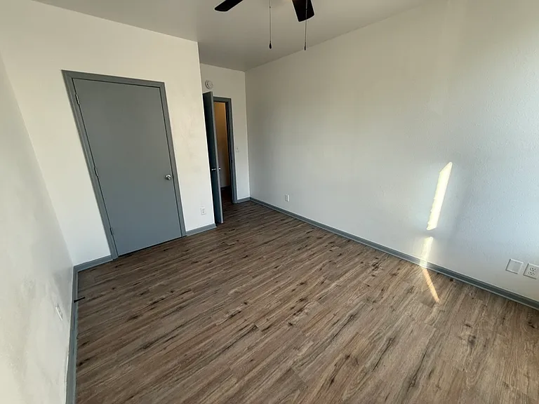 1501 Central Ave — Photo 10