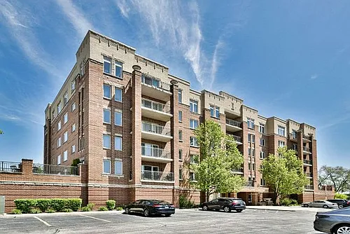 635 Perrie Dr #604 Photo 1