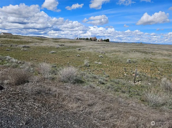 2092 Rd 10.8 NW, Ephrata, WA 98823