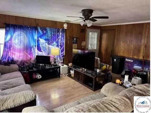 4th image of 34887 Strawberry Rd