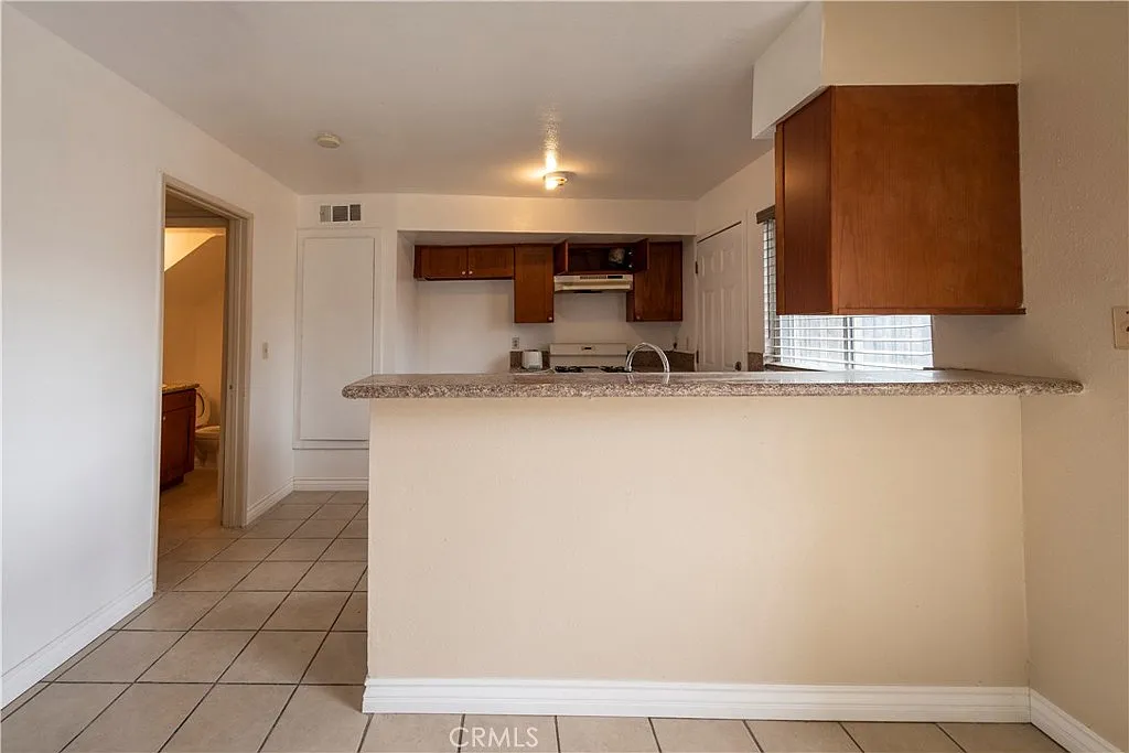 3 bed, 2.5 bath, 1243 sqft, $2,550 — Photo 4