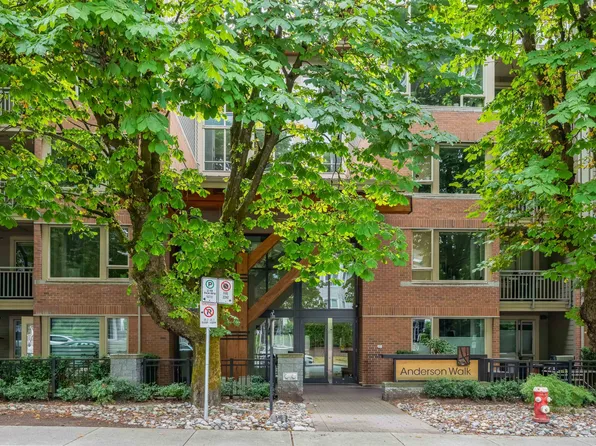 119 W 22nd St #319, North Vancouver, BC V7M 0B4