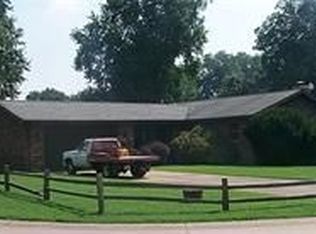 2425 Jamestown Dr, Henderson, KY 42420