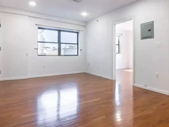 1086 Broadway image 1 of 7