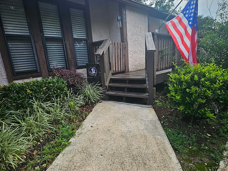 317 Westwood Dr — Photo 12