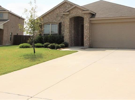 2nd image of 303 Plum Dr
