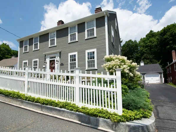 99 W Main St, Westborough, MA 01581