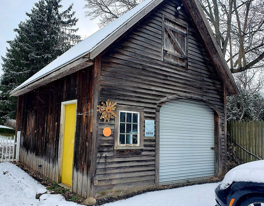 The Boat Barn