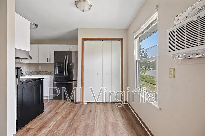 2 bed, 1.0 bath, 800 sqft, $1,150 — Photo 4