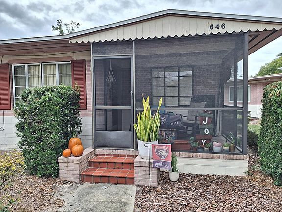 2nd image of 414 N Summerlin Ave #414