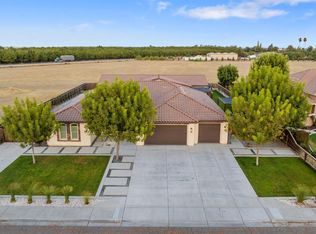 2597 Meadow View Rd, Hanford, CA 93230