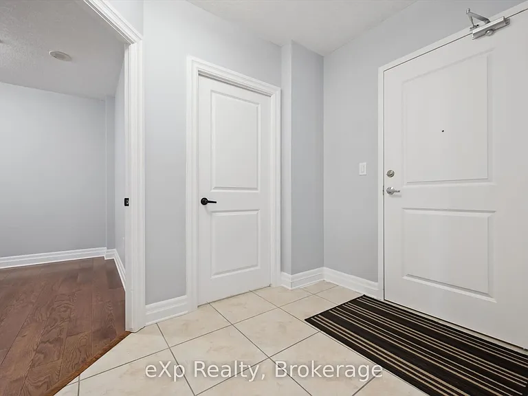 160 Macdonell St #308 — Photo 8
