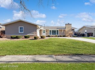 15249 Arroyo Dr, Oak Forest, IL 60452