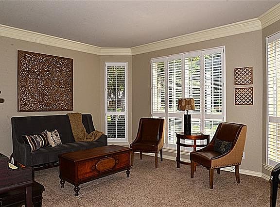3rd image of 300 Highland Ct