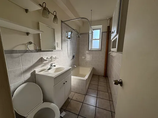 Rented by Premier One Realty LLC | media 38