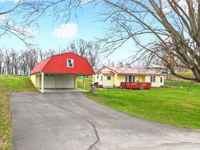 772 Foxwood Rd, New Galilee, PA, 16141