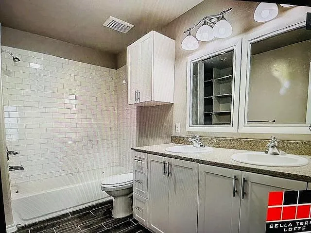 2622 SW 74th St #A — Photo 13