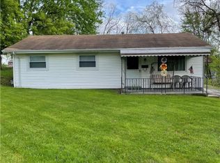61 Ensley Dr, Campbell, OH