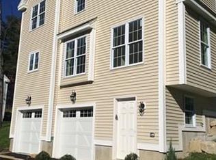 50 Willow Rd, Ayer, MA 01432