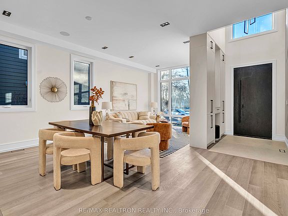 5th image of 19 Topham Rd