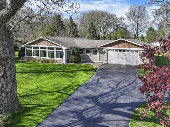 W134 Nippersink ROAD, Genoa City, WI 53128