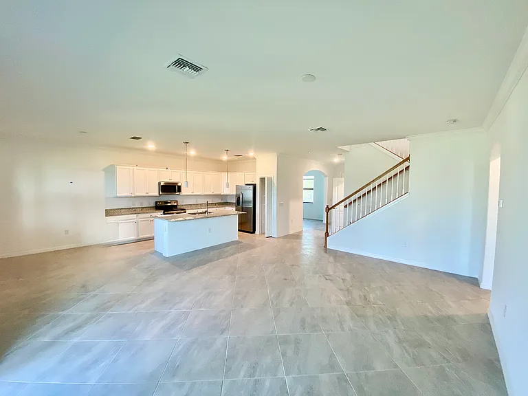14598 Cantabria Dr — Photo 7