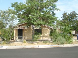 823 5th St SW, Albuquerque, NM 87102