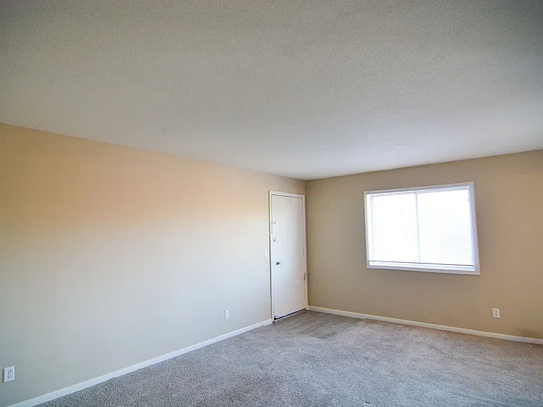 Citadel Apartments — Photo 31
