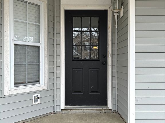 3rd image of 12133 Maize Dr