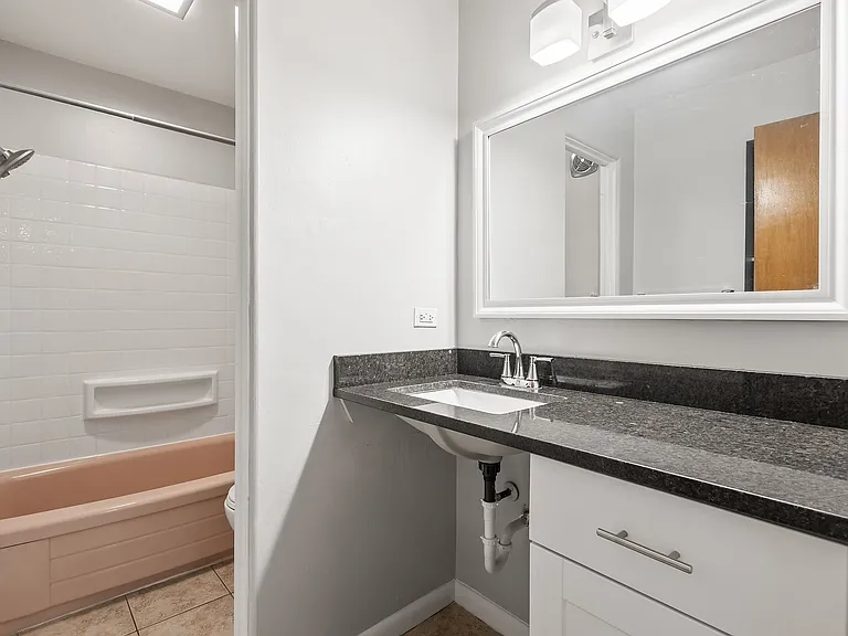 1333 N York St — Photo 46